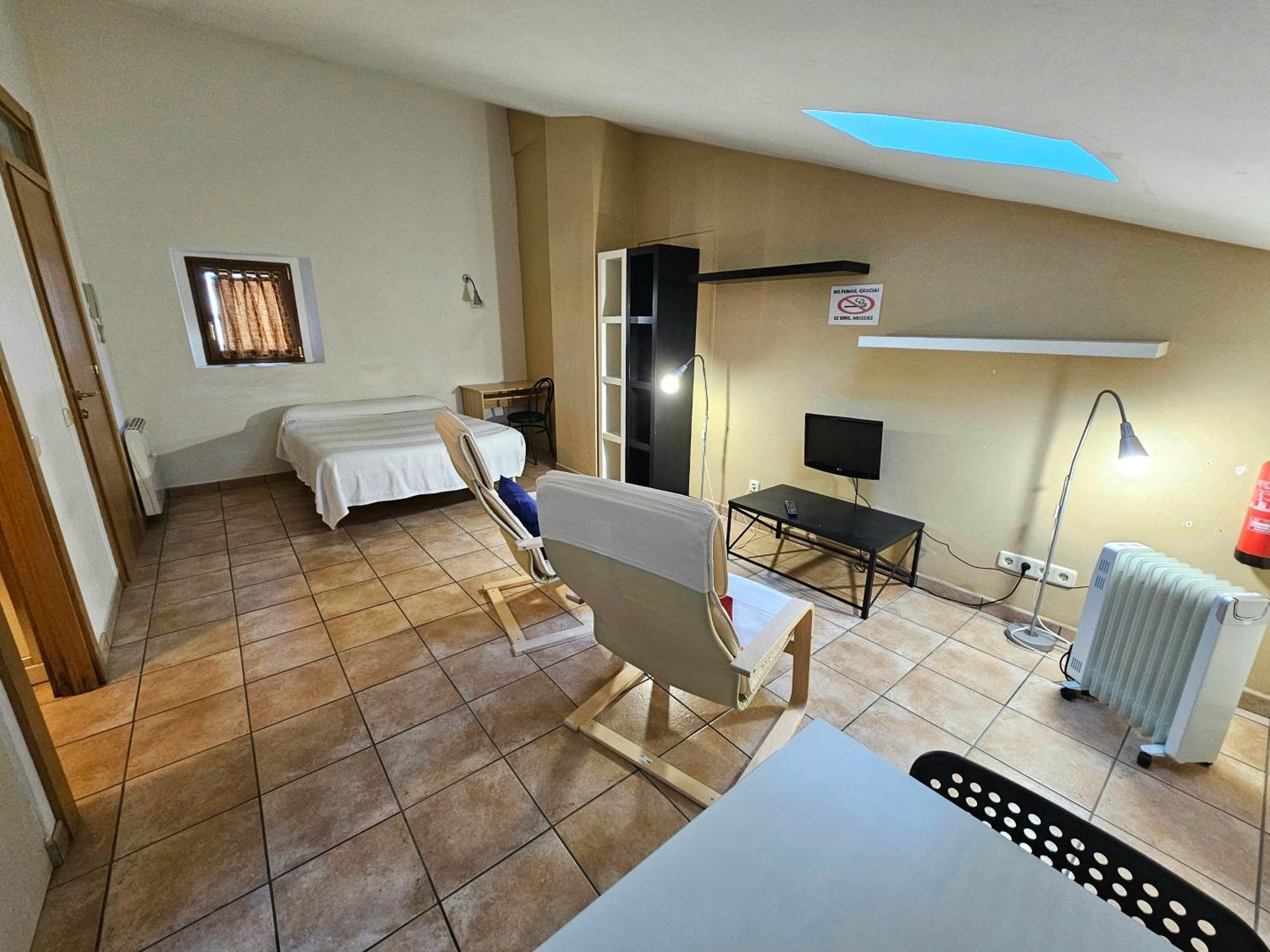 Hostal Jp Y Estudios Sangüesa Zewnętrze zdjęcie