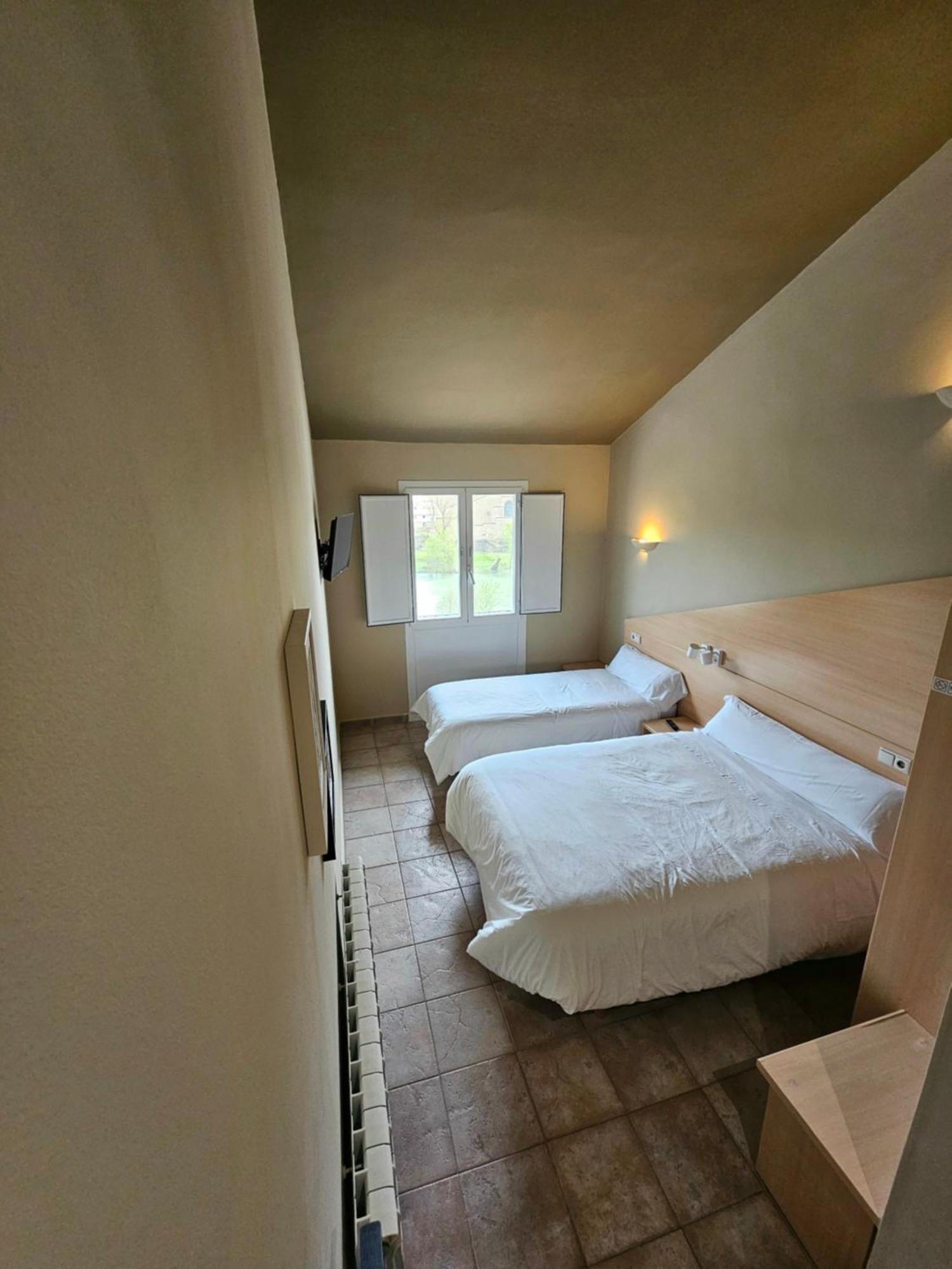 Hostal Jp Y Estudios Sangüesa Zewnętrze zdjęcie