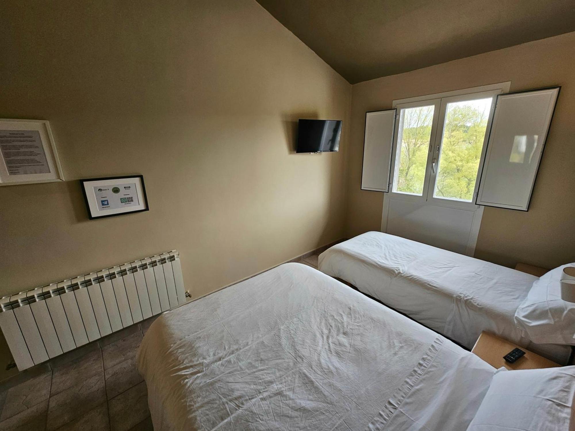 Hostal Jp Y Estudios Sangüesa Zewnętrze zdjęcie